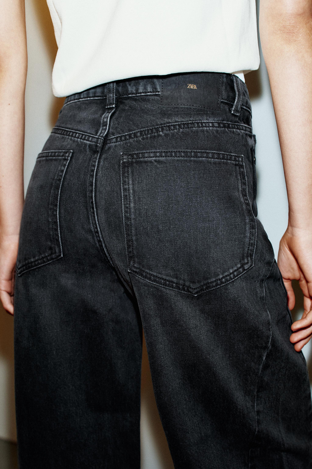 ДЖИНСЫ Z1975 BARREL С ВЫСОКОЙ ПОСАДКОЙ — ZARA