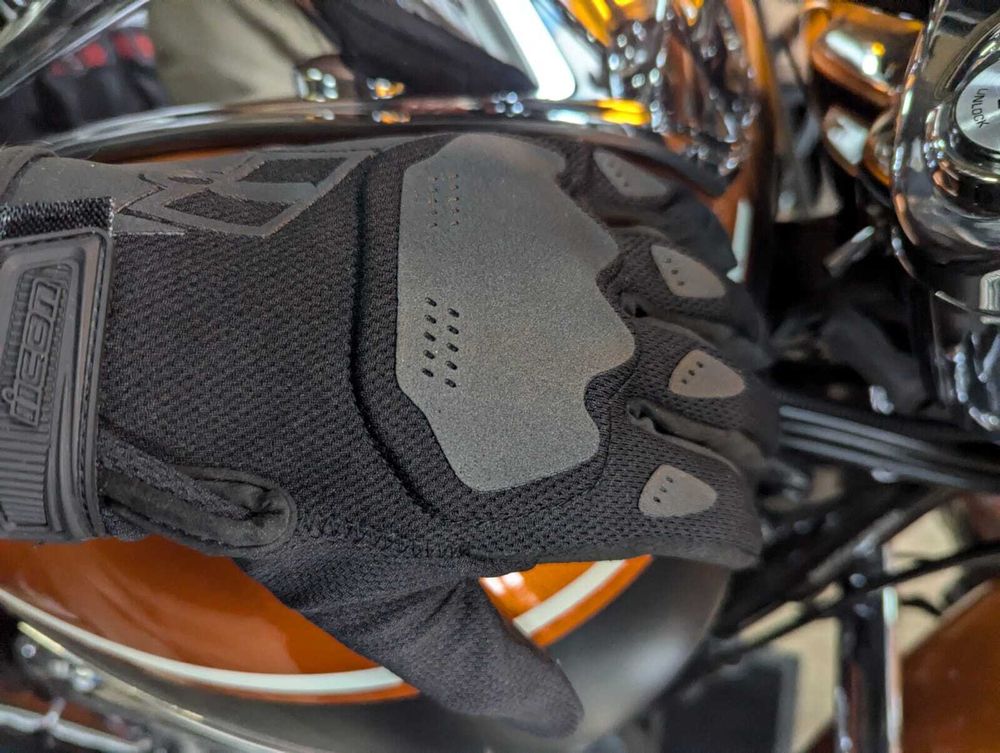 Hooligan CE Gloves / Черный