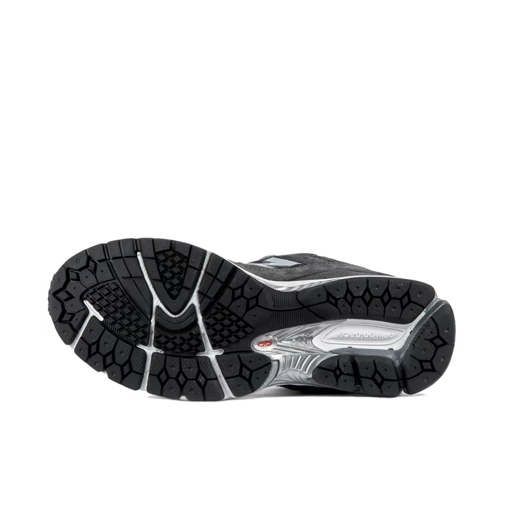 alt="Технологии ABZORB и N-ergy на подошве New Balance 2002R Black Cement"