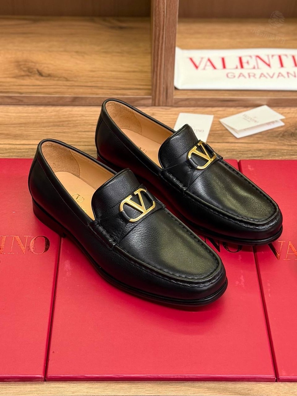 Лоферы Valentino