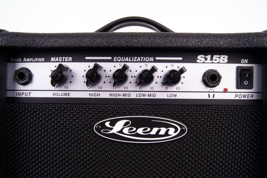 Комбик басовый 15Вт LEEM S15B