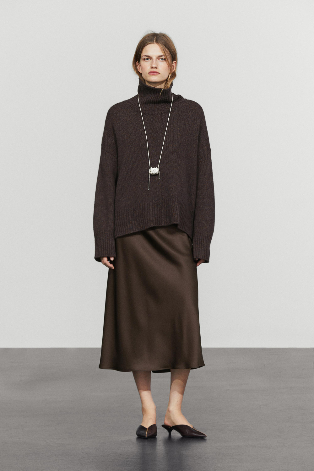 Massimo Dutti Атласная юбка миди, коричневый