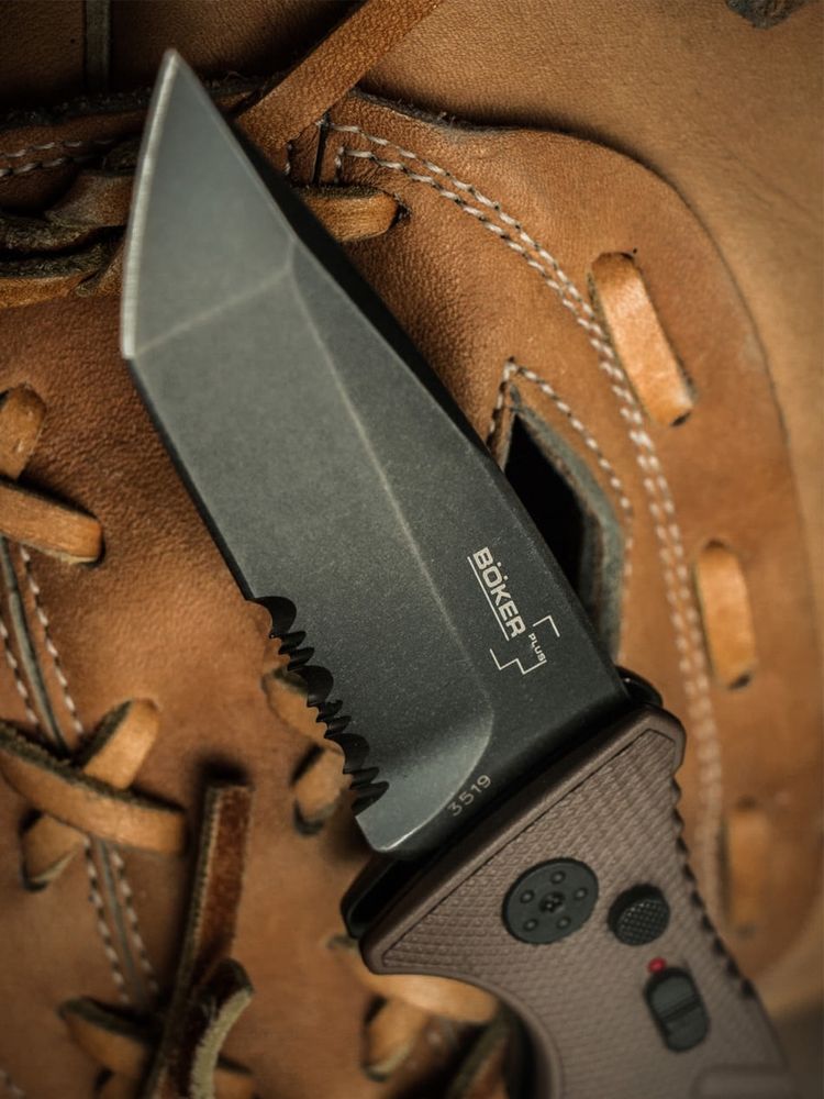 Автоматический нож Boker 01BO425 Tanto Coyote
