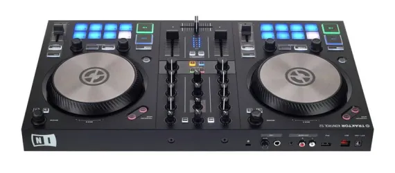Native Instruments Traktor Kontrol S2 MK3