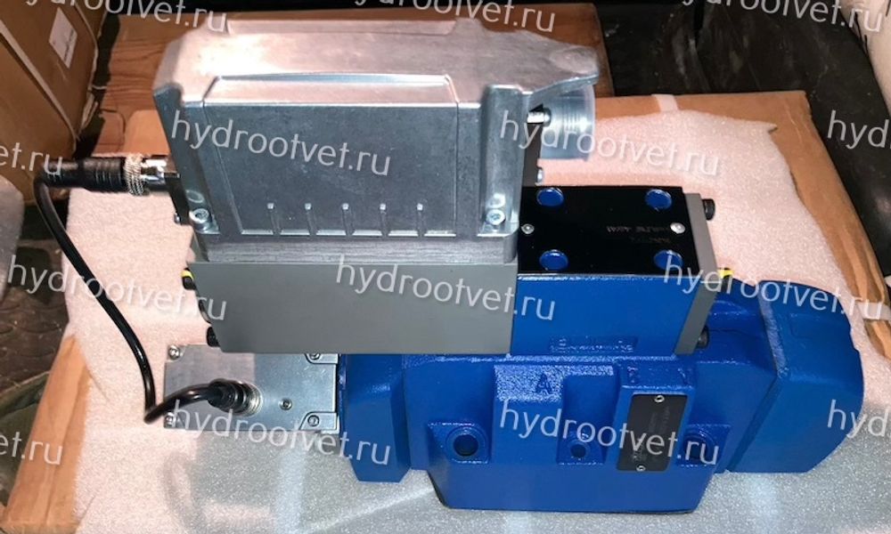 4WRLE16E250LJ-4X/MXY/24A1 - Пропорциональный сервораспределитель с обратной связью по положению золотника и со встроенным усилителем (OBE), Ду16, A1 = ±10 В, номинальный расход 250 л/мин, схема E, каналы управления XY = X и Y внешние