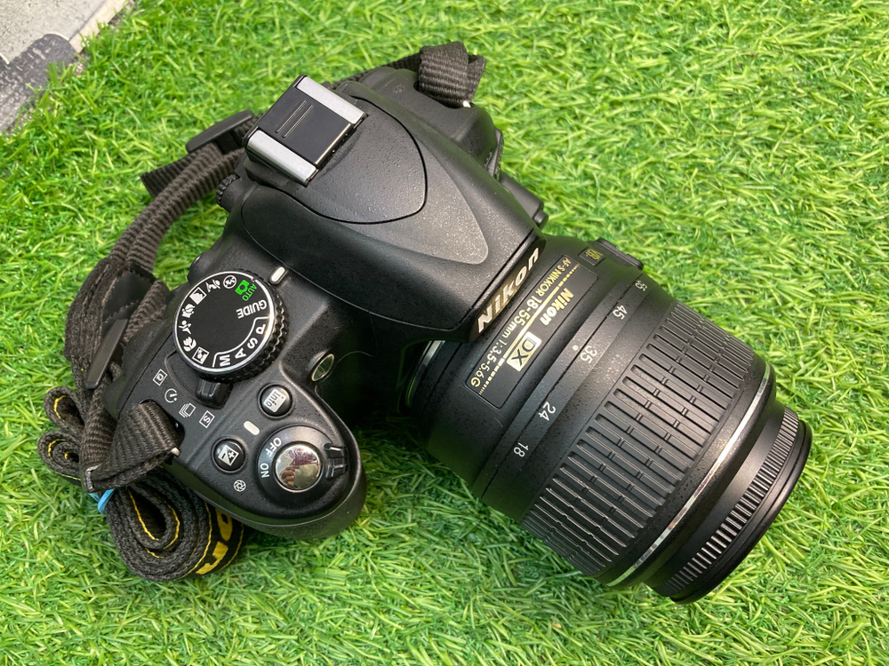 Nikon D3100 Kit AF-S DX 18-55mm 7.000 кадров