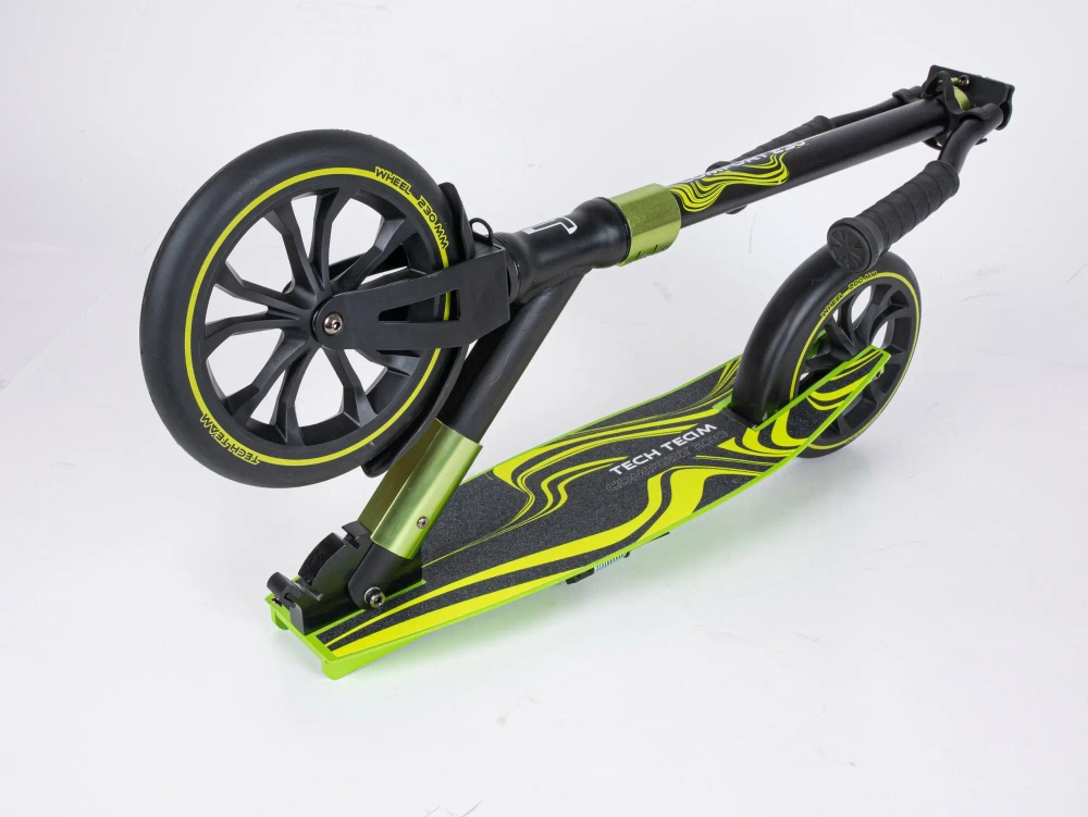 Самокат Tech Team Comfort 230R black/green 1/2 чёрный/зелёный