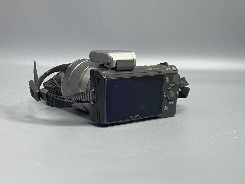Sony NEX-5 + объектив 18-55mm