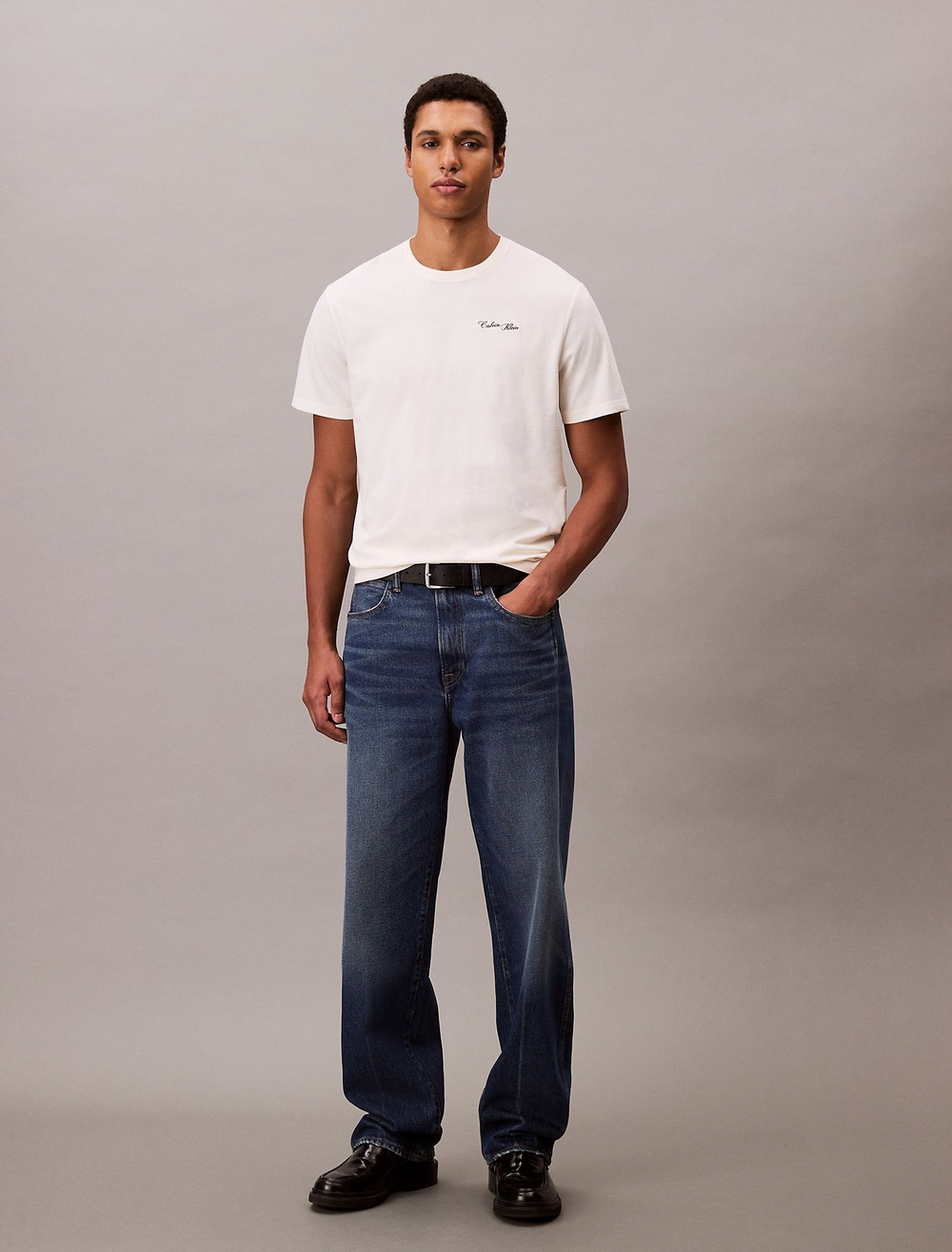 Футболка Calvin Klein Script Logo Classic Vanilla Ice
