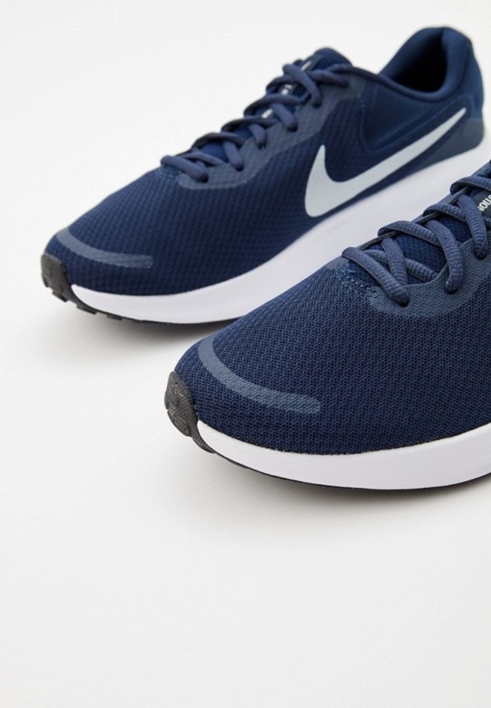Кроссовки мужские NIKE Revolution 7