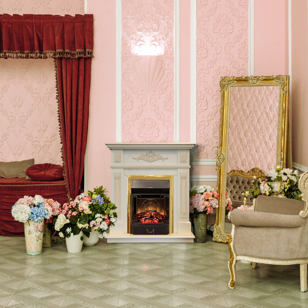 Каминокомплект Real Flame Lilian WT с очагом Majestic Lux Brass