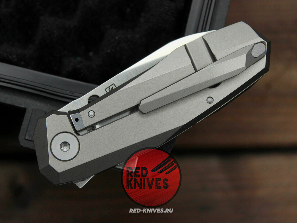 Нож Spyderco Techno 3 - титановая рукоять с сухарем