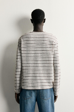 ФУТБОЛКА В ПОЛОСКУ СВОБОДНОГО КРОЯ — ZARA