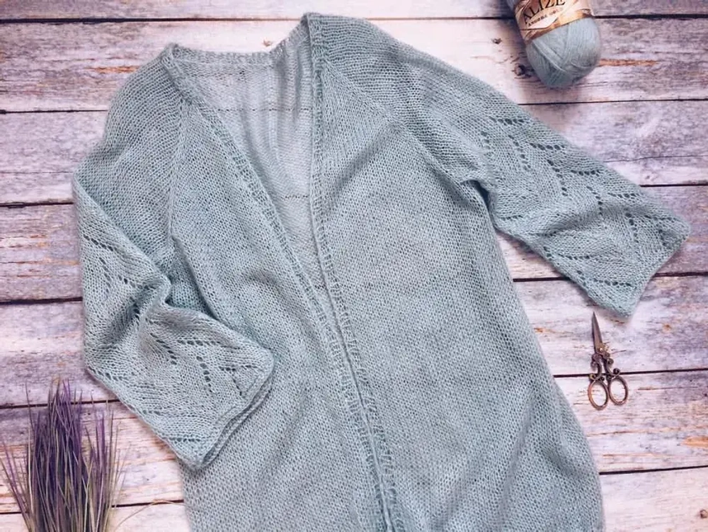 Пряжа Angora Gold, 100г, 550м, 20%шерсть,80%акрил (цена за 1 шт)