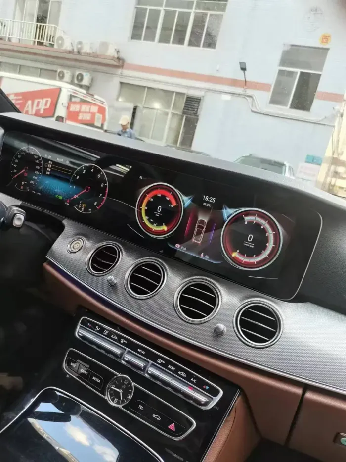 Магнитола для Mercedes-Benz E-класс (W213) 2016-2018 NTG 5.5 - Kuberg MRW-M1202 мониторы 12.3", Android 12, Быстрая, 4G SIM-слот, CarPlay