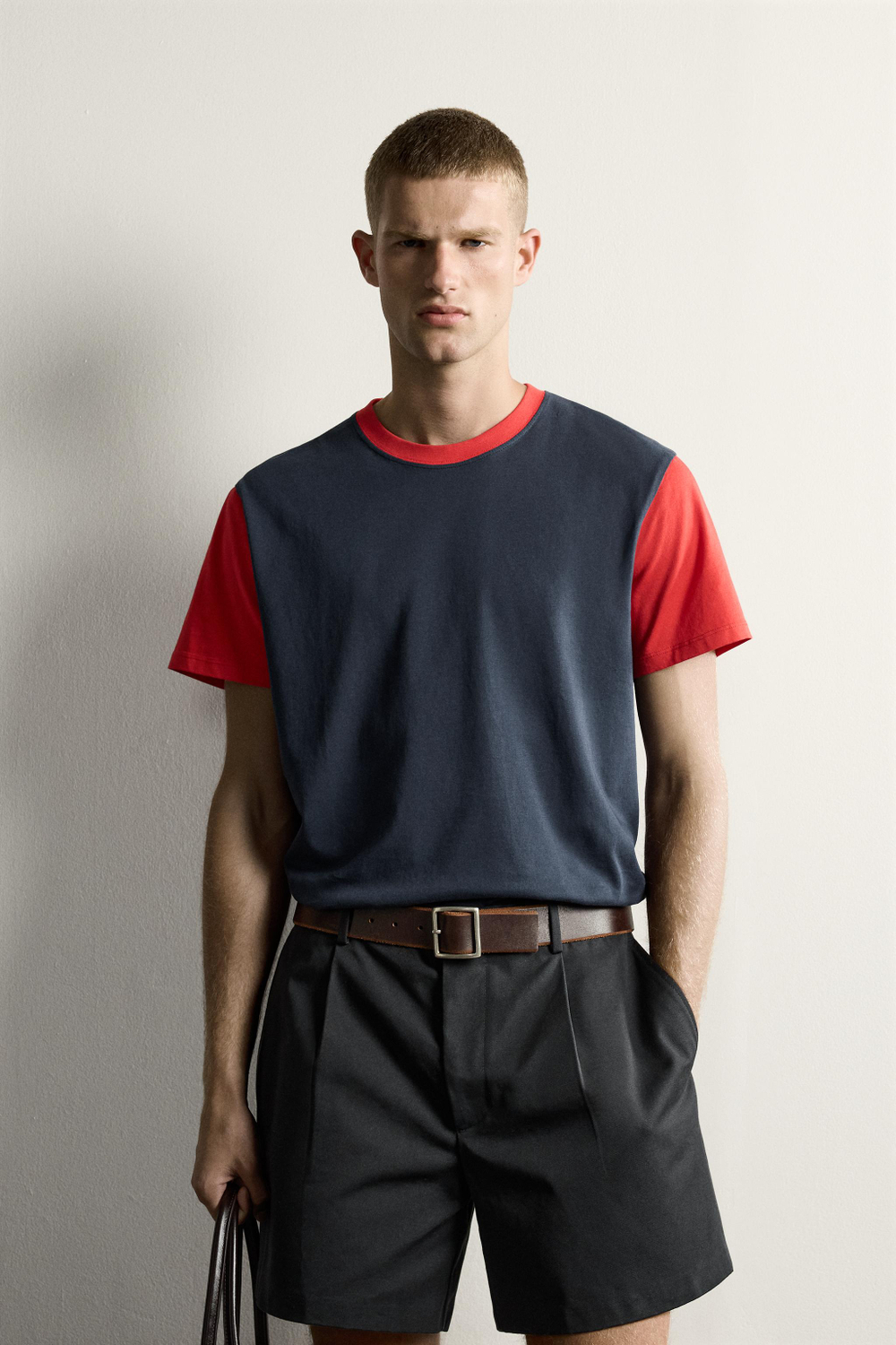 ФУТБОЛКА КЛАССИЧЕСКОГО КРОЯ В СТИЛЕ КОЛОР-БЛОК — ZARA