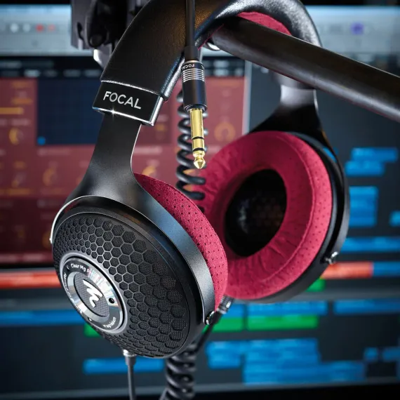 Focal Clear Mg Professional