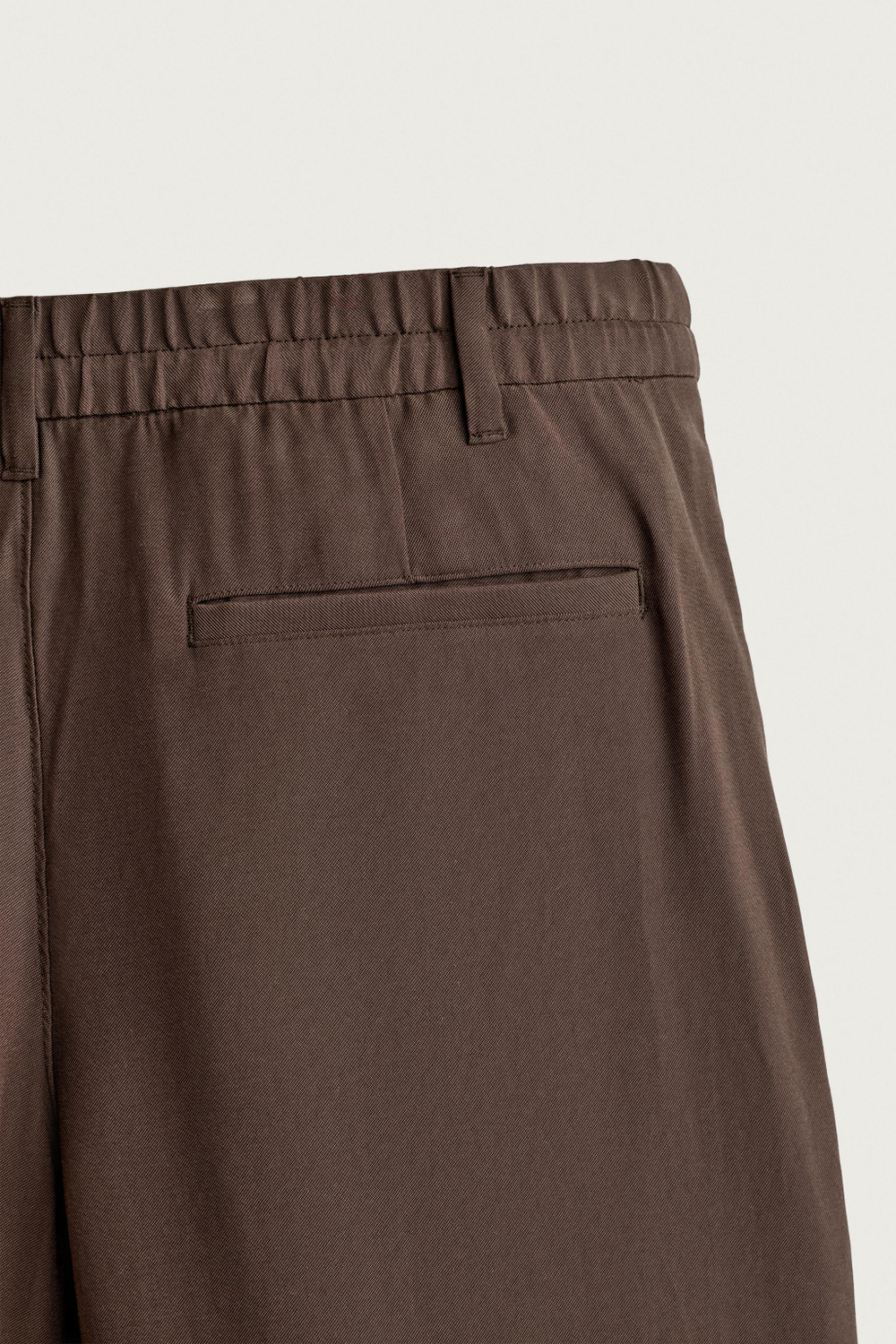 СТРУЯЩИЕСЯ БРЮКИ RELAXED FIT СО СКЛАДКАМИ — ZARA