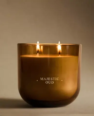 ZARA HOME АРОМАТИЧЕСКАЯ СВЕЧА MAJESTIC OUD (400 Г)