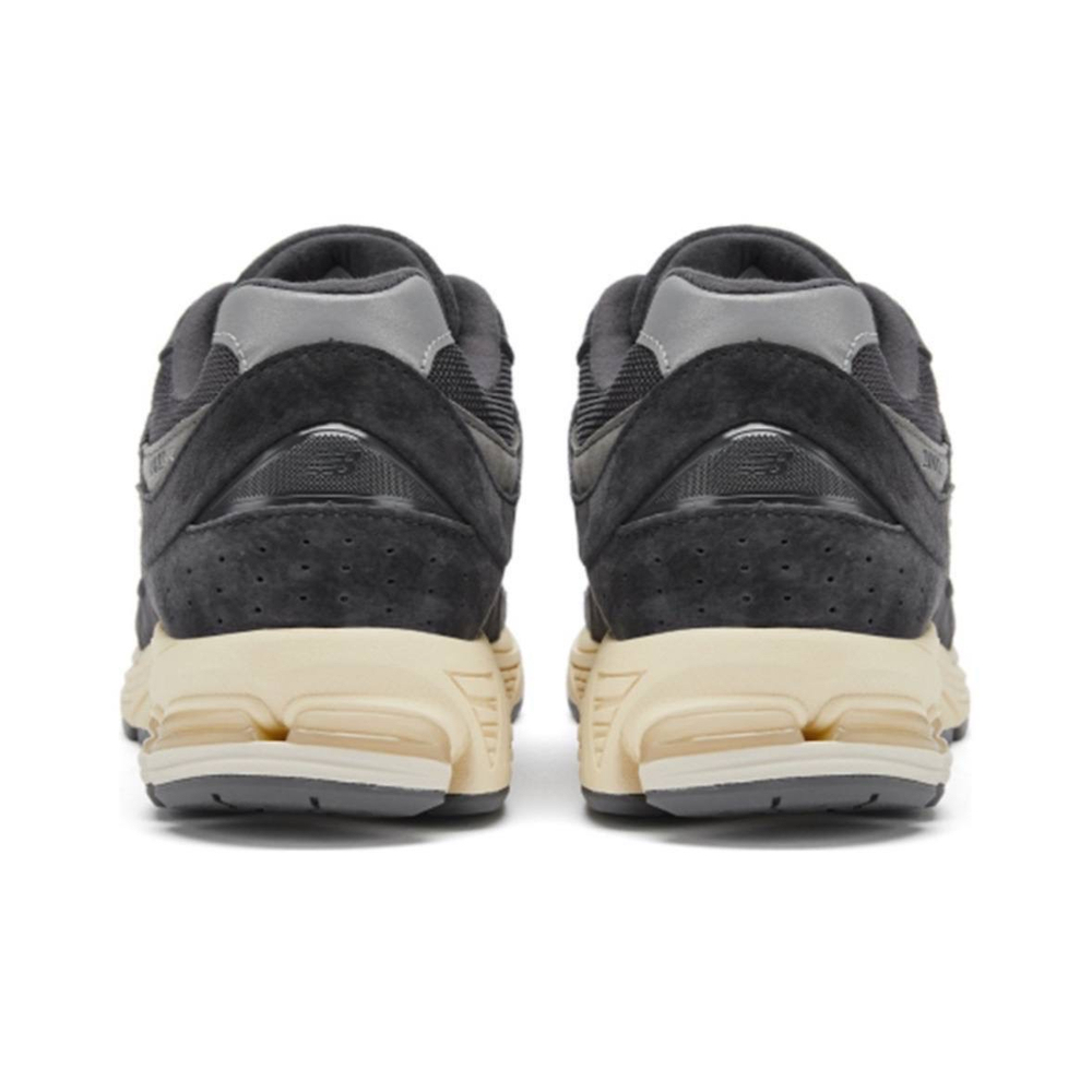 New Balance 2002R