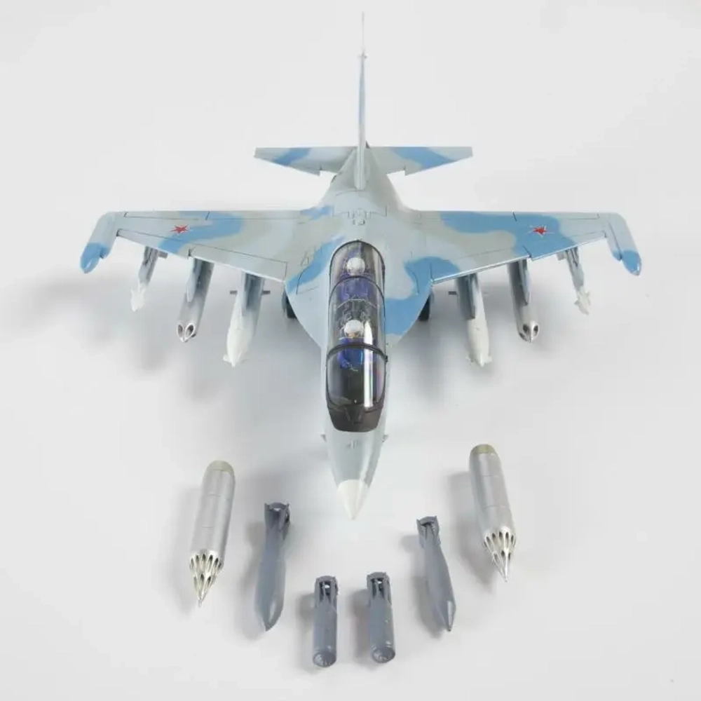 Российский самолет Як-130