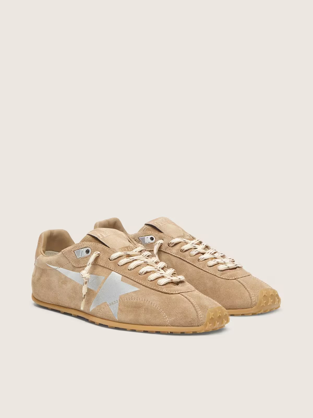 Marathon Speed with tobacco suede upper and silver star