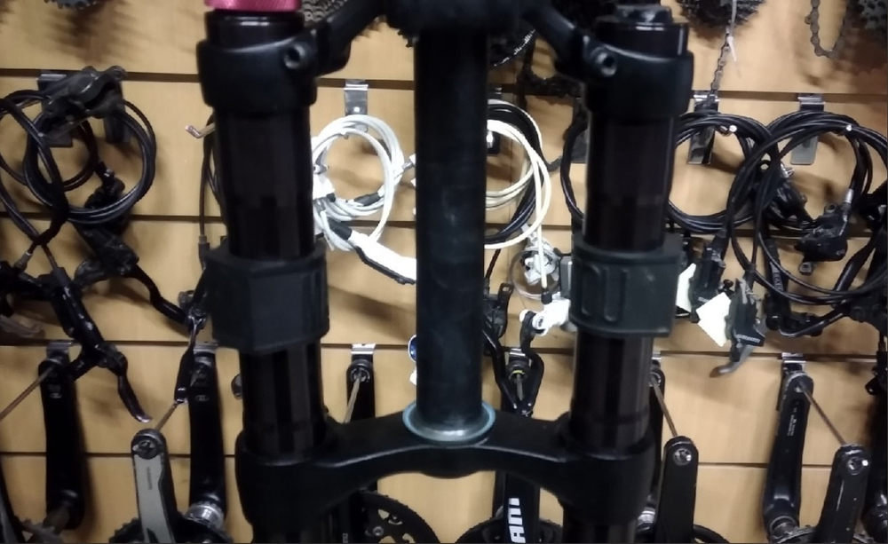 Вилка Manitou Travis Triple Intrisnic 203 110х20 мм