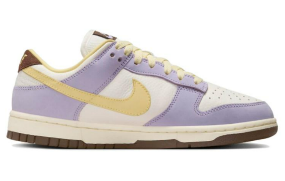 alt="Nike Dunk Low Premium Lilac Bloom FB7910-500 женские кроссовки сиреневые вид сбоку на белом фоне"