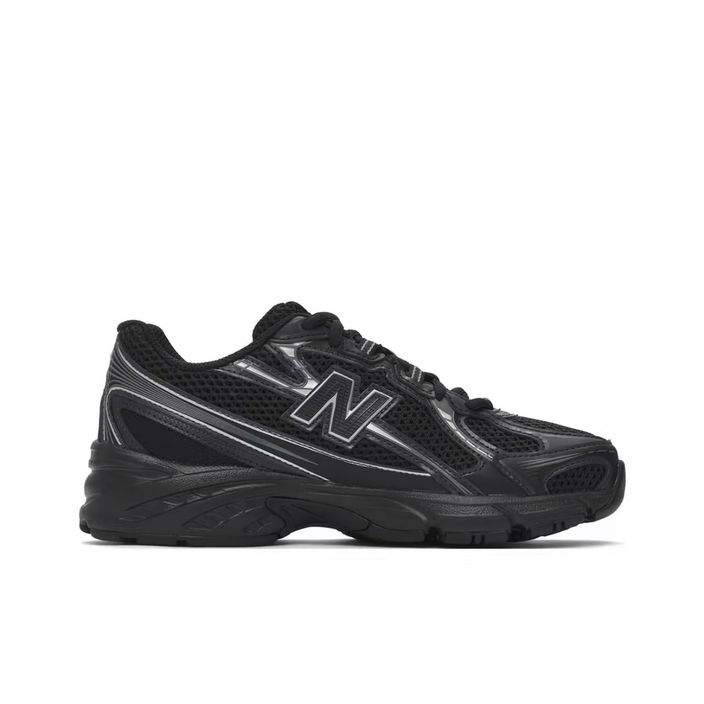 New Balance 740 Black Silver