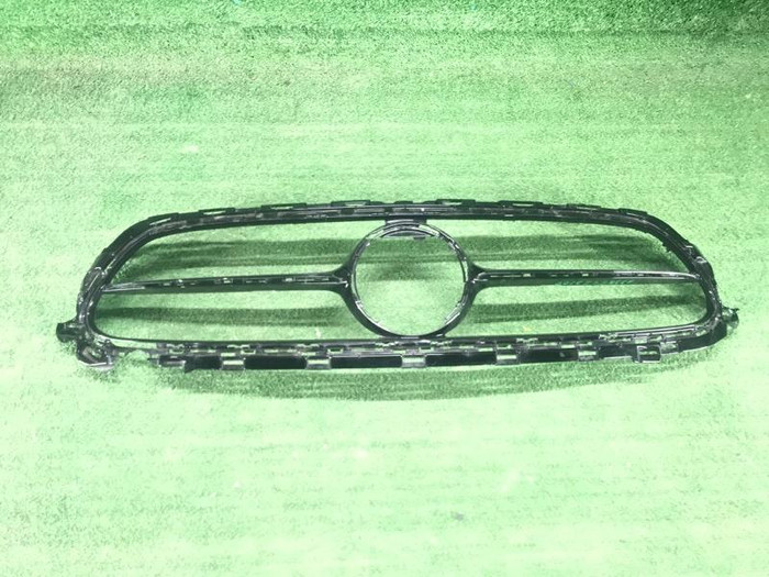 Накладка решетки радиатора Mercedes E W213 (20-23)