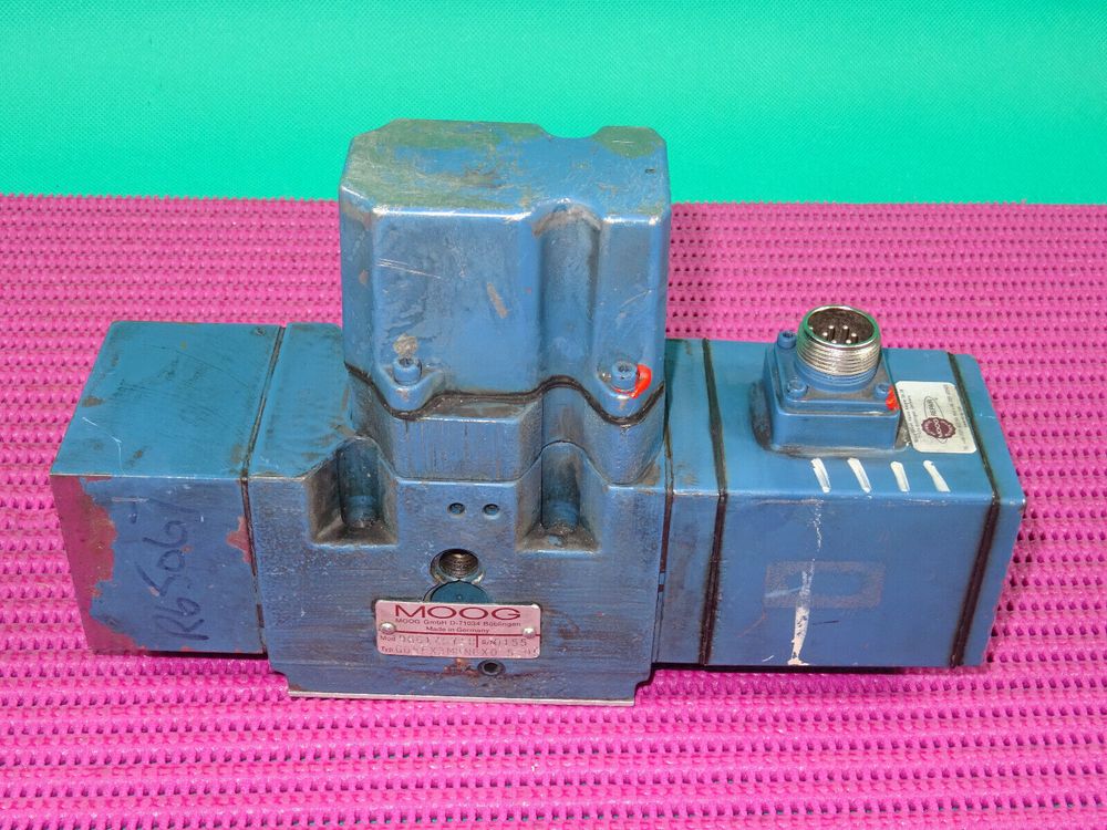 MOOG D661Z671C MOOG D661Z671C