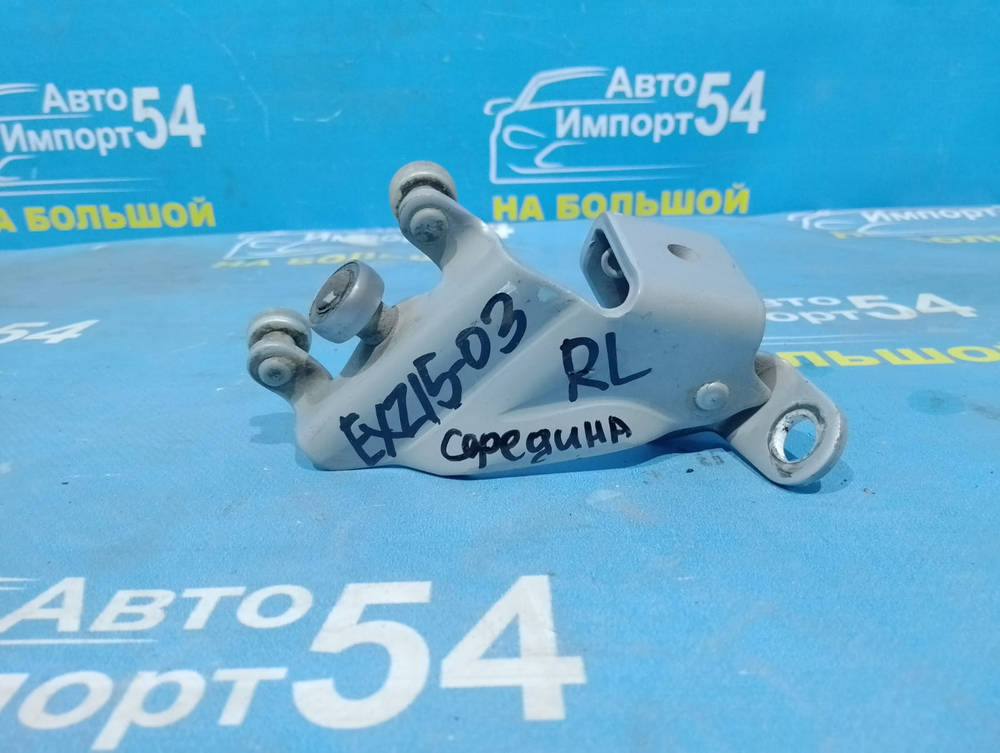 Ролик сдвижной двери TOYOTA RAUM 1999