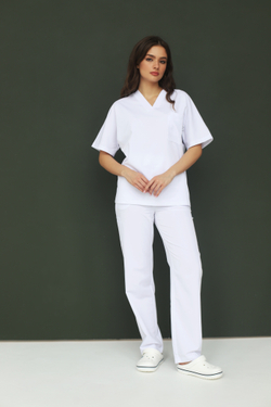 Медицинский костюм Oversize белый вид спереди