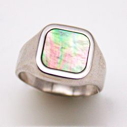 Кольцо серебро 925° — Перламутр, 19 р-р.