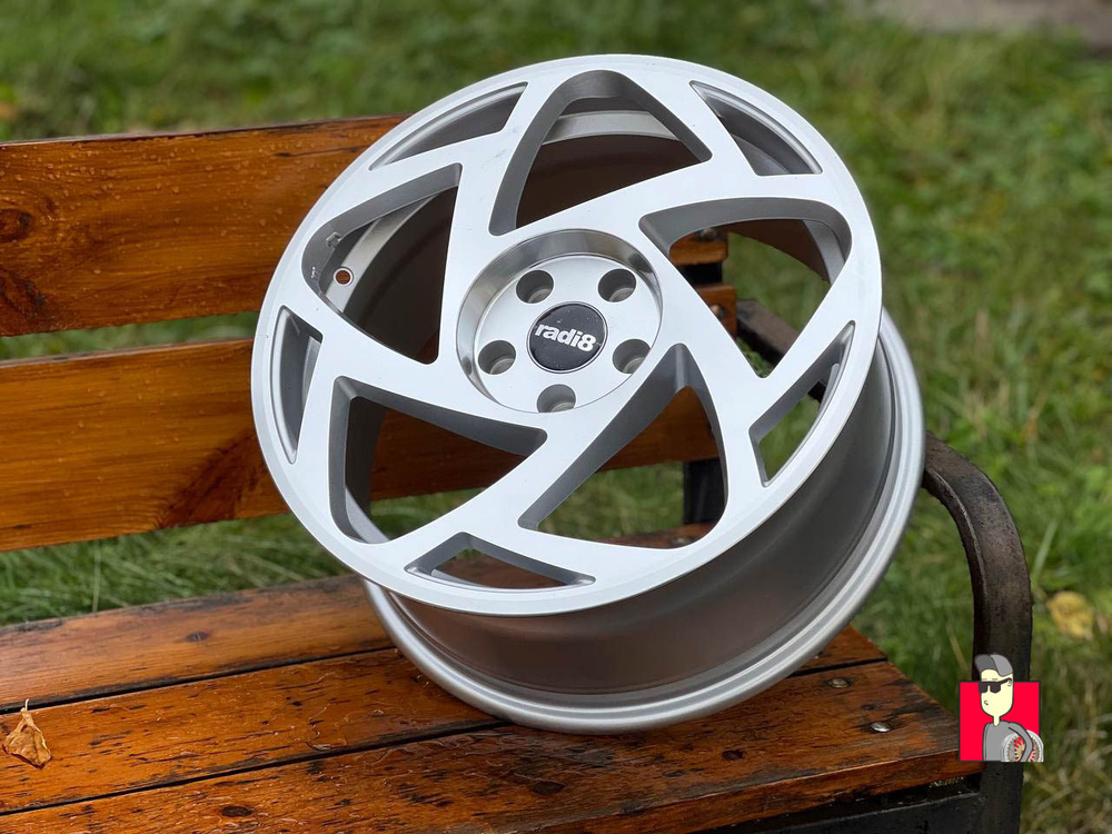 Комплект дисков Radi8 R8S5 17x7.5 et35 5x112