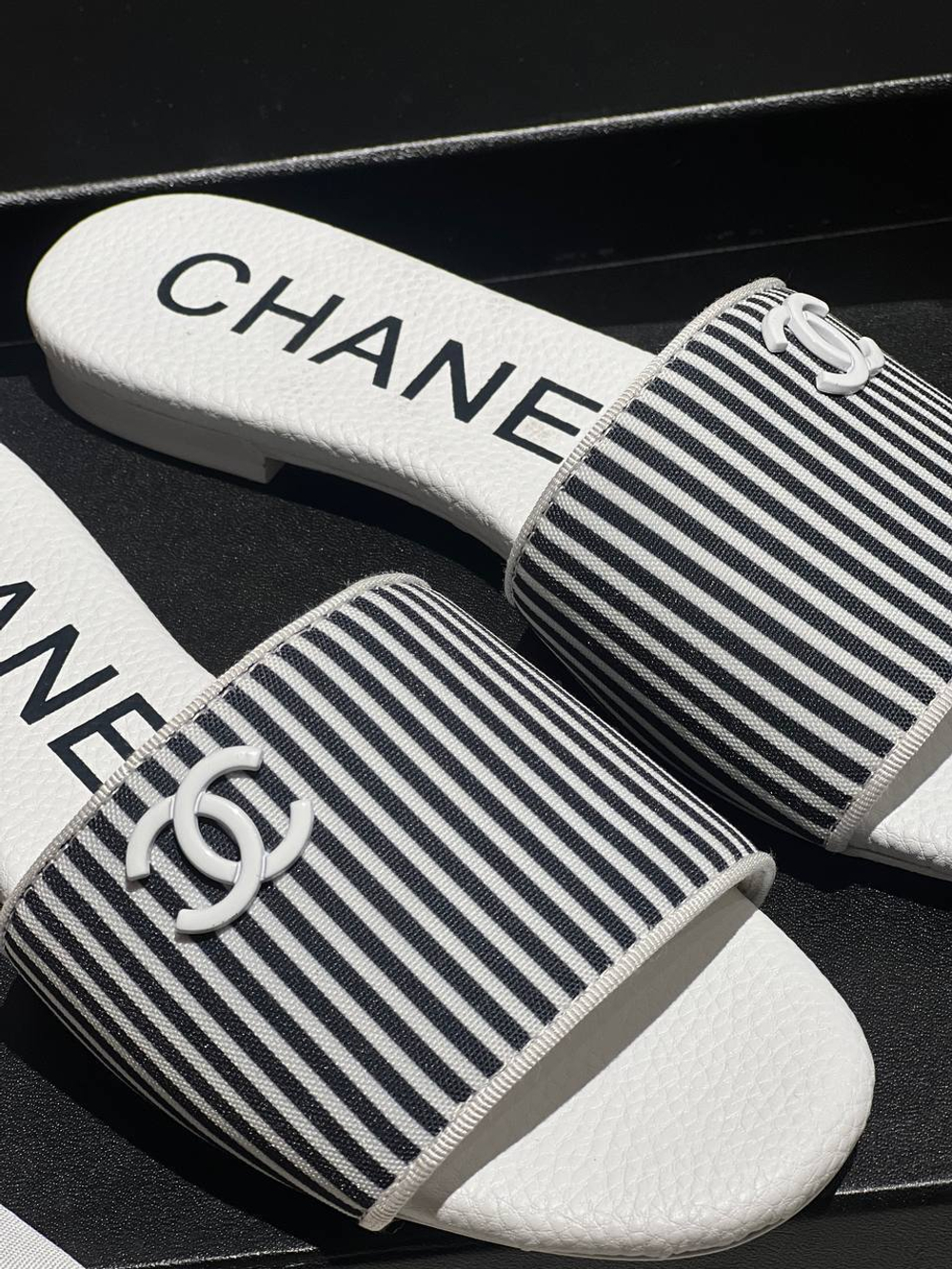 Шлепанцы CHANEL