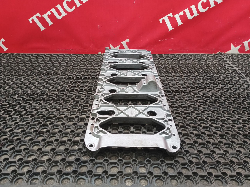 Плита двигателя 2018 г.
