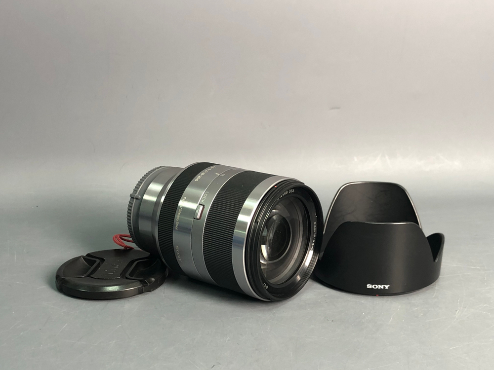 Sony E 18-200mm SEL-18200