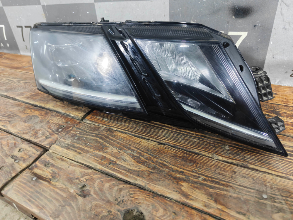 Фара правая LED Skoda Octavia 3 (A7) 17-20 Б/У Оригинал 5E1941018E