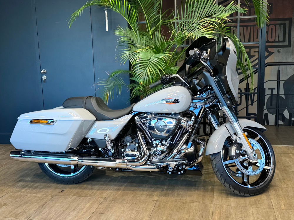 STREET GLIDE SPECIAL, 2024 BILLIARD GRAY/chrome