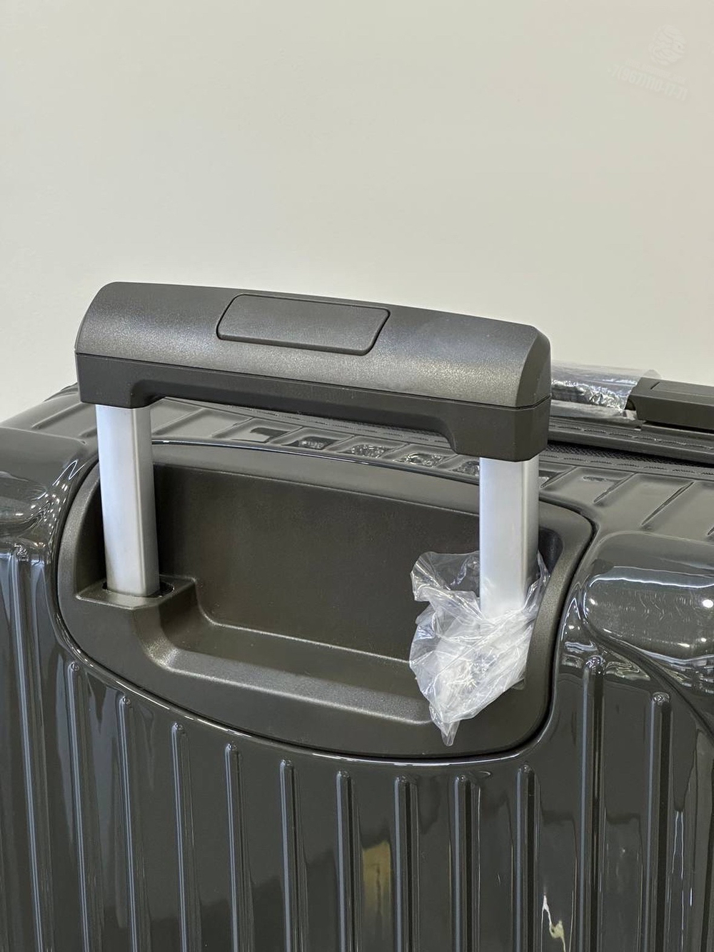 Чемодан Rimowa Essential Sleeve Cabin
