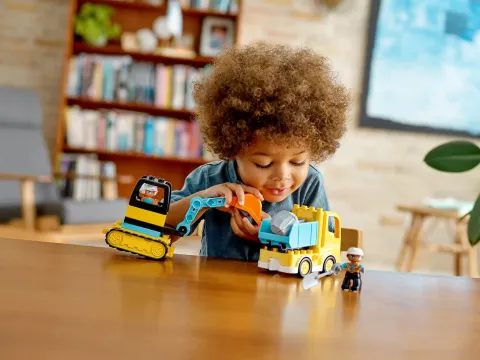 Конструктор LEGO Duplo 10931 Конструктор Грузовой и гусеничный экскаватор