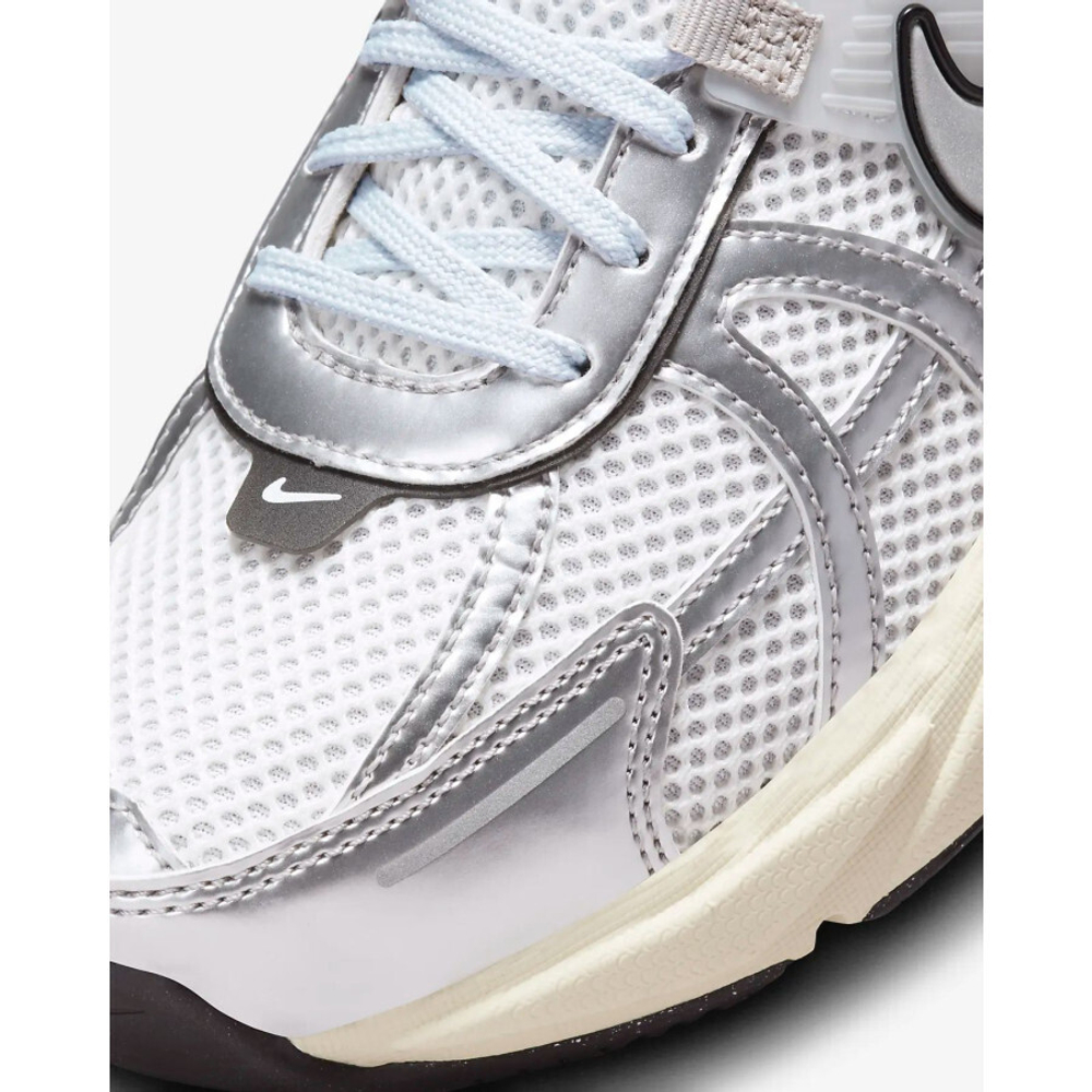 Nike V2K Run Runtekk Summit White Metallic