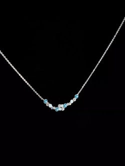 Тонкое колье Млечный путь с голубыми кристаллами Swarovski