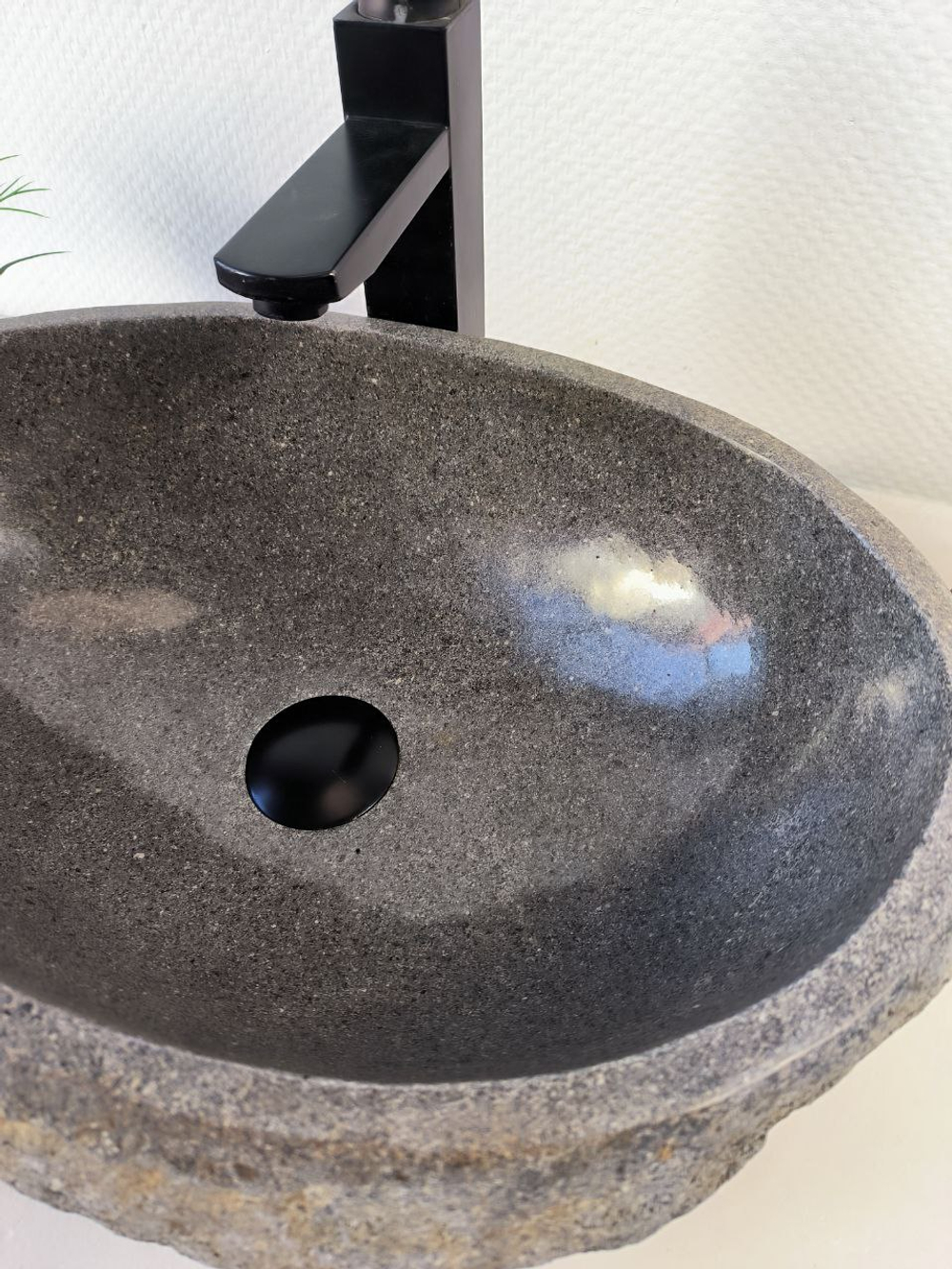 Раковина из речного камня RS-65956 48х33х15 из натурального камня