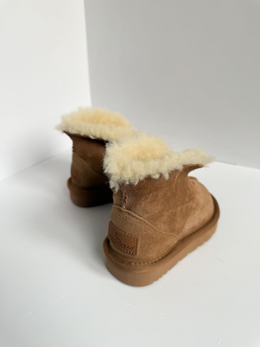 Новые замшевые угги Ozuggwear, 23
