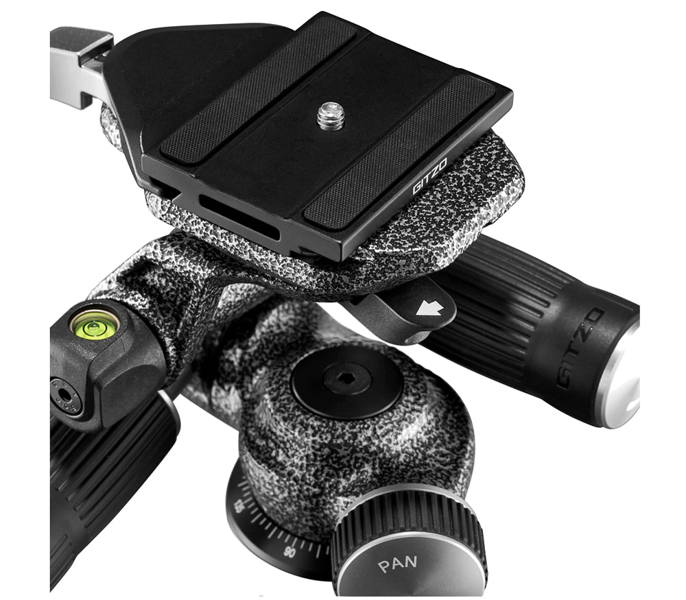 Штатив Gitzo GK3532-F3W Mountaineer с 3D-головкой GHF3W