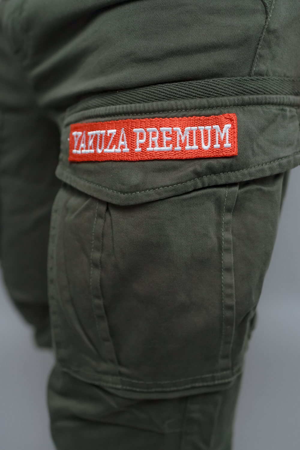 Карго брюки темно-оливковый Yakuza Premium 3750