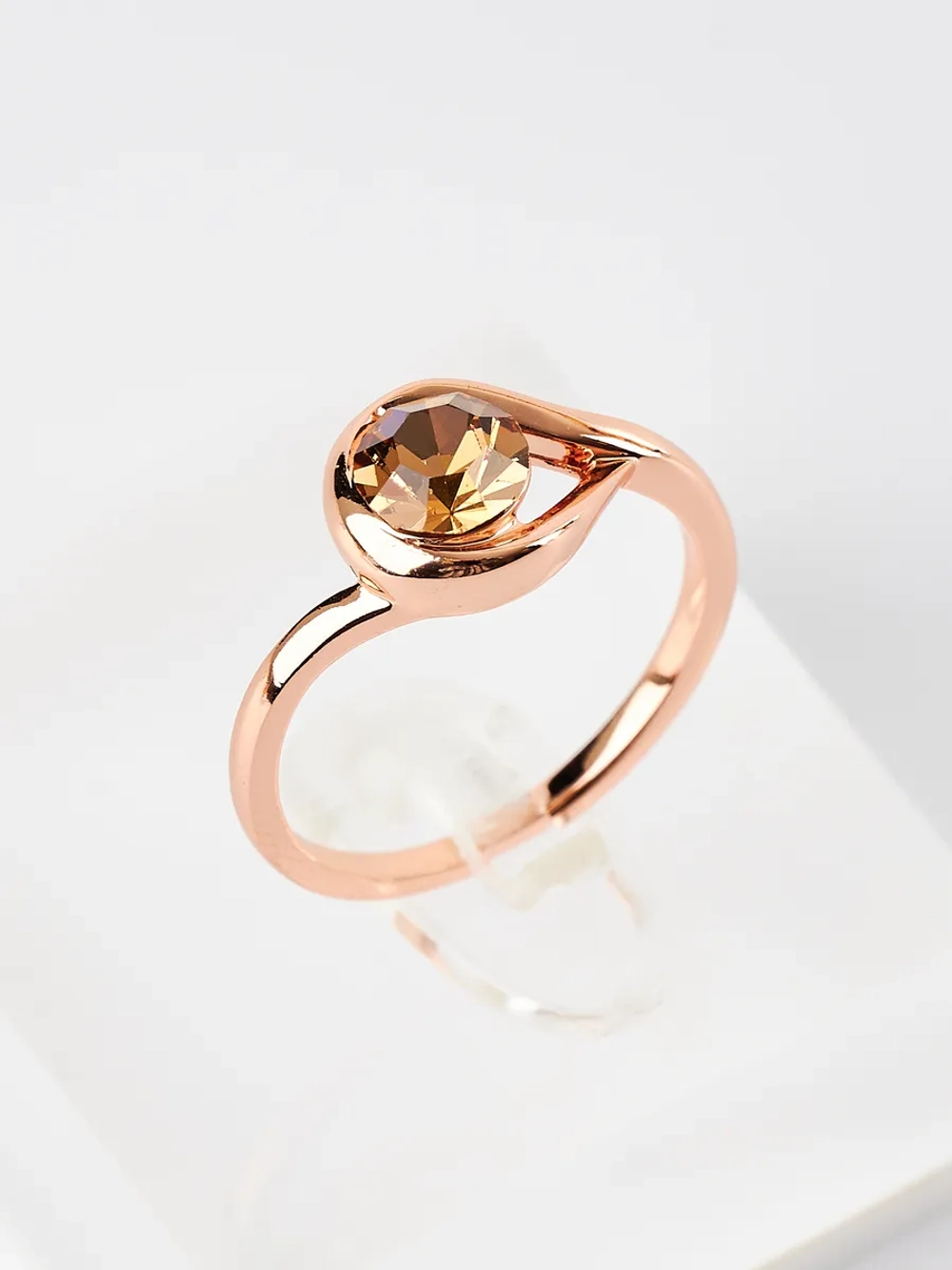 Кольцо Белла с кристаллом Swarovski шампань