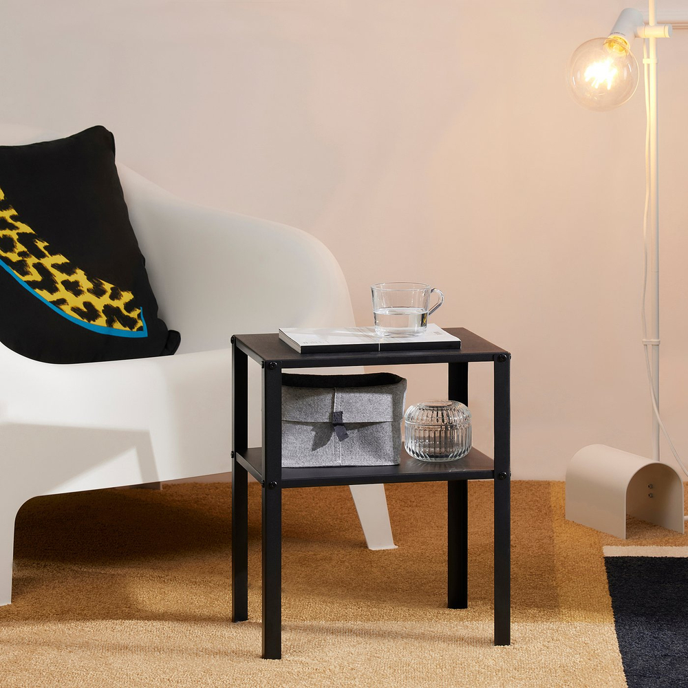 IKEA KNARREVIK  (ИКЕА КНАРРЕВИК)  -  Столик прикроватный - чёрный 37x28 см